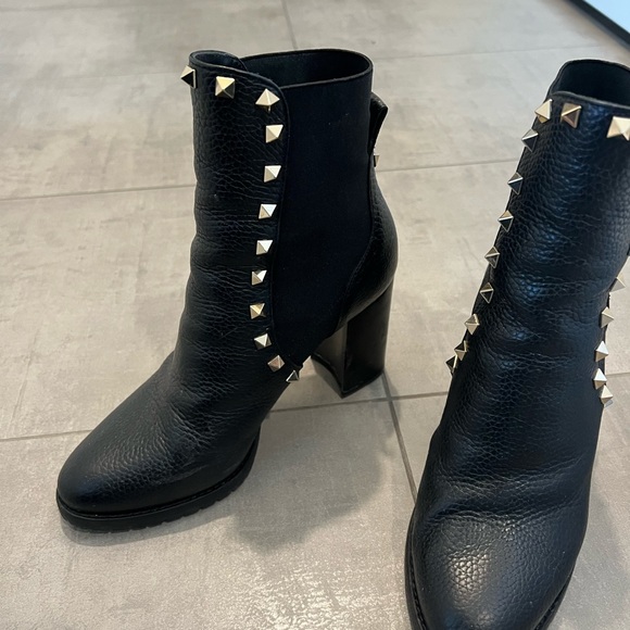 Valentino Rockstud Accents Leather Chelsea Boots - Picture 3 of 10
